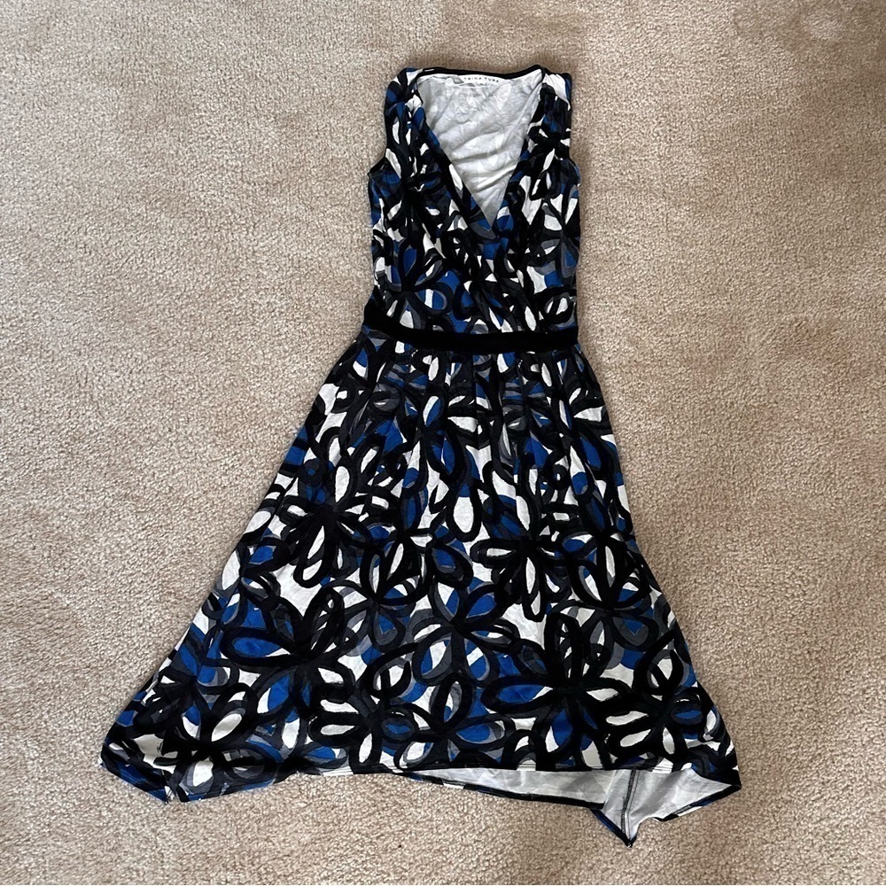 EUC Women’s Trina Turk Printed Sleeveless Dress!
